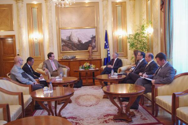 Kryetari Krasniqi u takua me përfaqësues të FMN-së