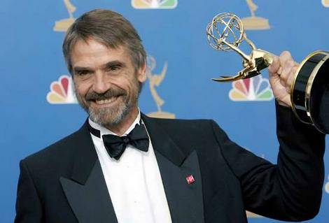 Jeremy Irons luftë ndaj varfërisë në botë