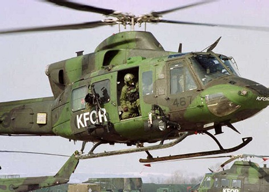 Sulmohen helikopterët e KFOR-it në veri të Kosovës