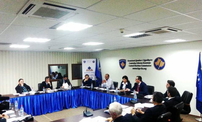 KQZ çregjistron katër parti politike dhe shfuqizoi pezullimin tri parti tjera