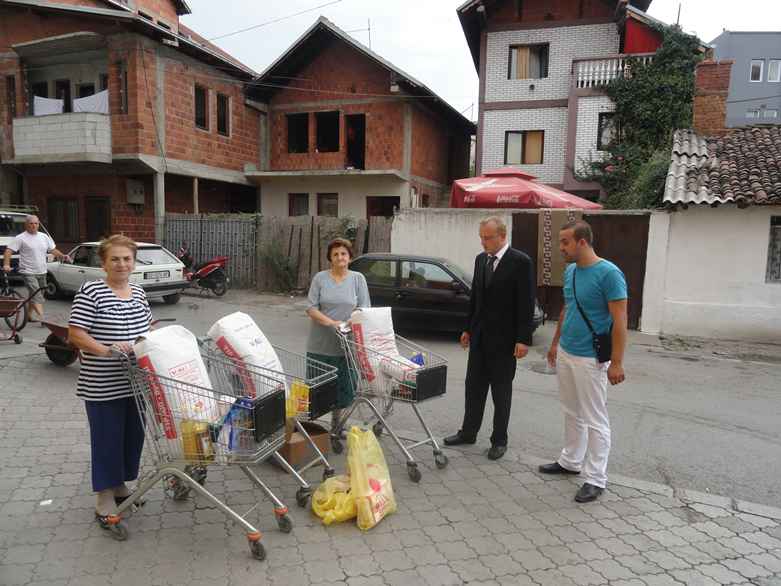 Komuna e Mitrovicës ndihmon me ushqime banorët e veriut 