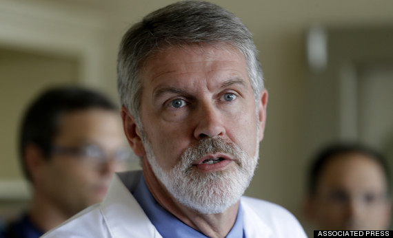 Mjeku amerikan i prekur nga Ebola ka shenja përmirësimi