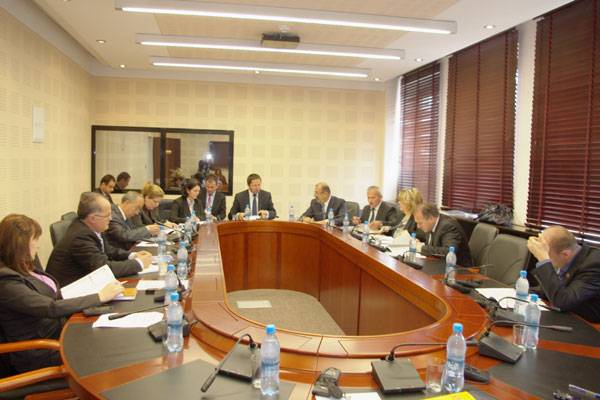 Komisioni miratoi raportin e AKP-sër për vitin 2010
