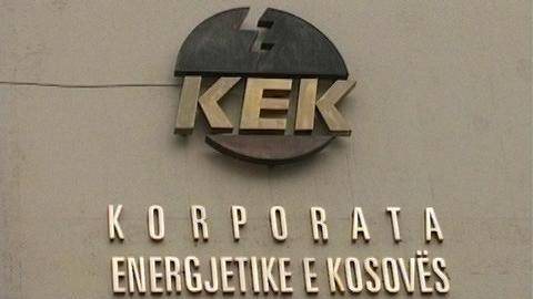 Punëtorët e sigurimit të KEK-ut po e vazhdojnë protestën