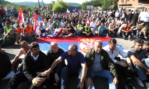 Serbët mbajnë referendumin në veriun e Kosovës