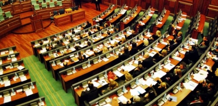 Kuvendi shtyn për të enjten debatin për privatizimin 