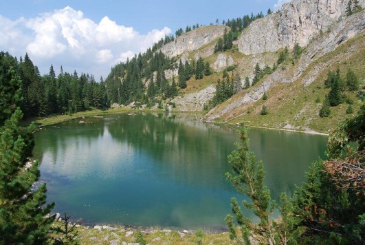 Rugova me Pejën dhe Deçanin si qendra urbane turistike