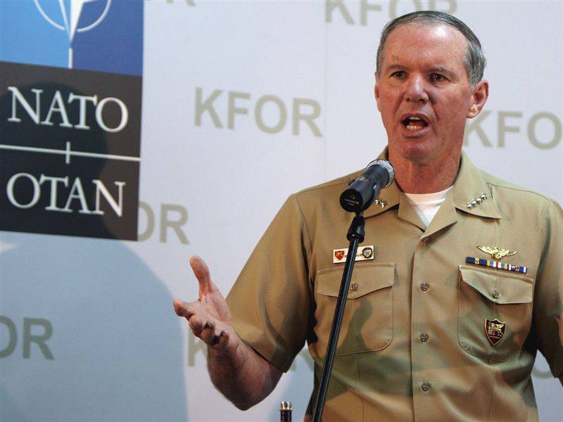 Admirali Mark Fitzgerald viziton Kosovën