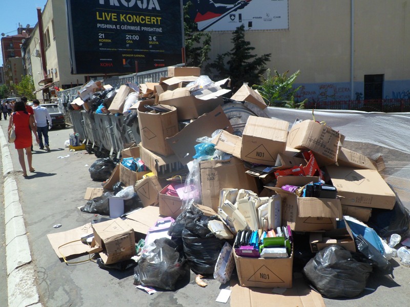 Dy pushtete të papërgjegjshme po e lënë Prishtinën plotë me mbeturina!