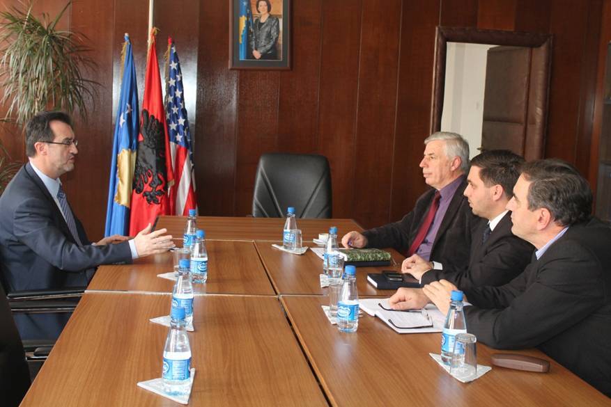 Ministri Agani vizitoi Komunën e Vushtrrisë