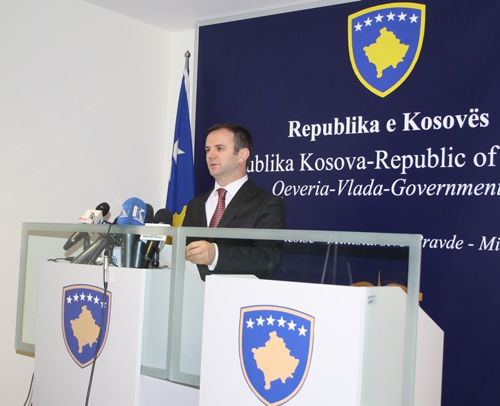 Kuçi: Nëse Nikoliqi hyn pa leje do të arrestohet