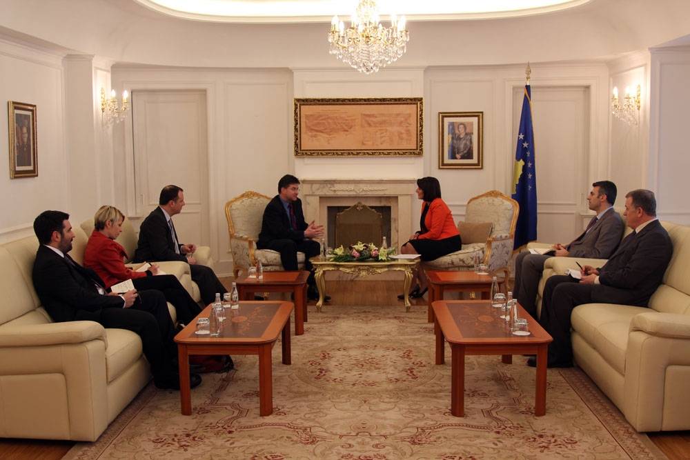 Lajçak: BE do të vazhdojë përkrahjen për Kosovën  