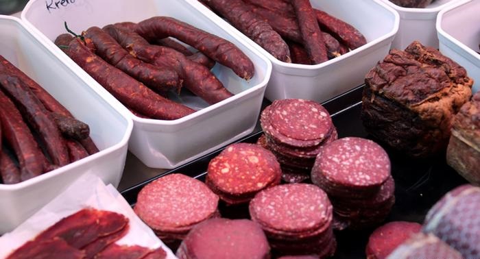 Rusia ndalon importin e mishit nga BE