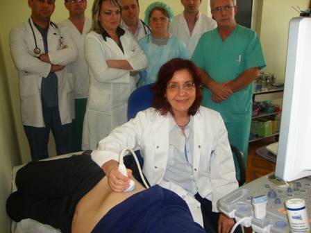 Mjekë grekë kryejnë për herë të parë biopsi të cakut në QKUK