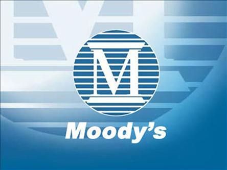 Moody's uli me dy shkallë vlerësimin për Qipron greke