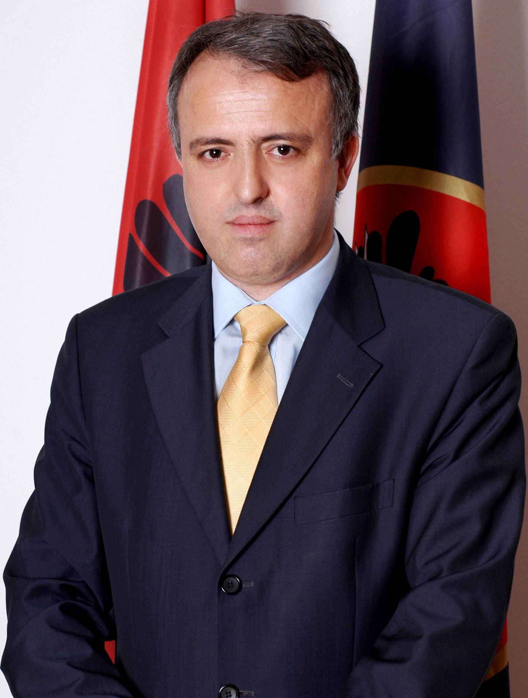 Ambasadori Hamiti tërhiqet nga shërbimi i jashtëm i Kosovës