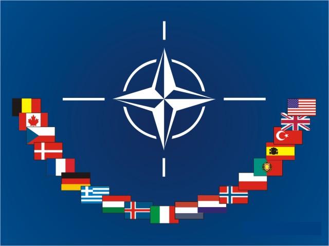 Nato e gatshme për një ndërhyre ushtarake në Libi