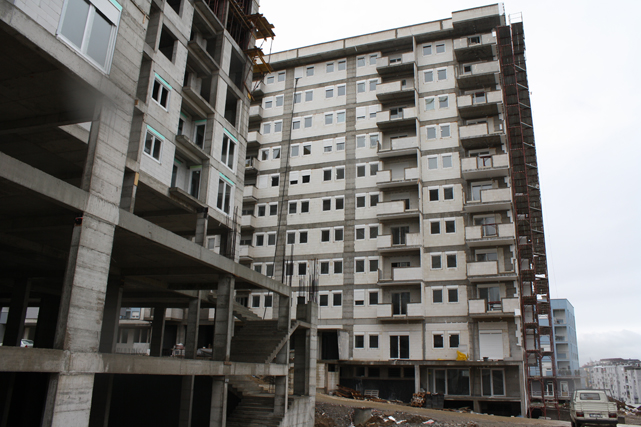 LDK: Ahmeti injoron Ligjin për ndërtimet pa leje