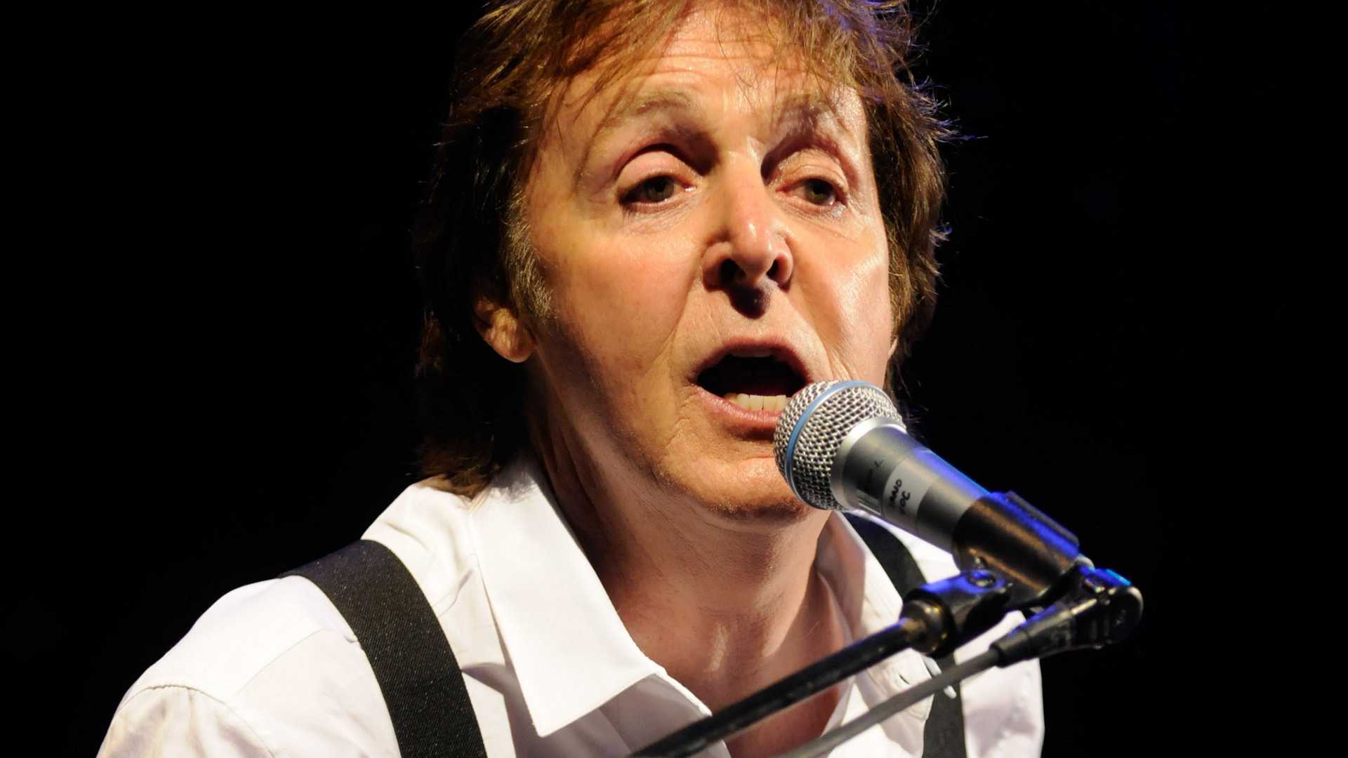 Paul McCartney i afërt me adhuruesit e tij
