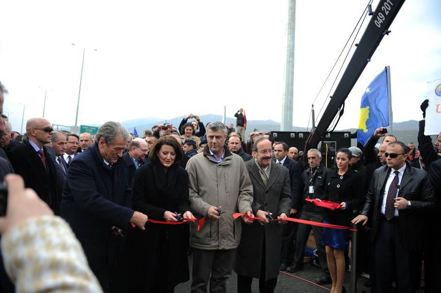 Përurohen 38 kilimetrat e para të Autostradës Vërmicë - Merdare