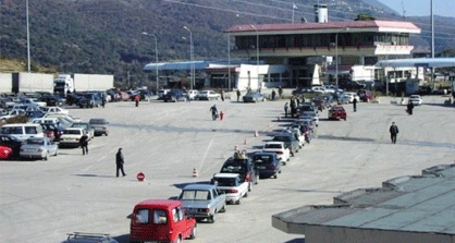 Përsëri krijohen pritje të gjata në Merdare dhe Dheu i bardhë