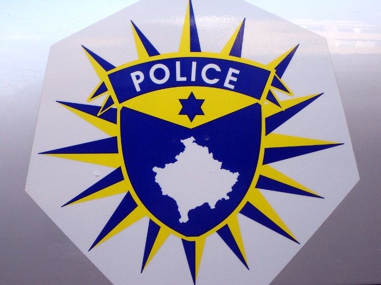 Policia e Kosovës identifikon pjesëtarët e AKSH-së 