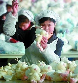 Prodhuesit kinezë të lodrav po përballen me sfida e vështirësi
