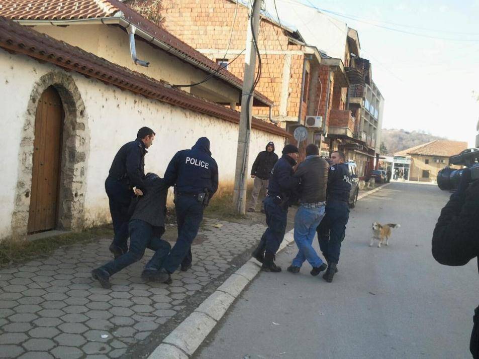 Protesta kundër ardhjes se kriminelëve serbë të Gjakovës