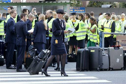 Protesta kundër privatizimit të aeroporteve në Evropë