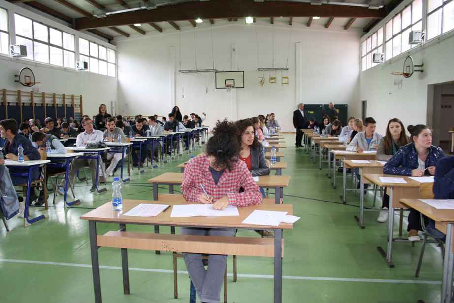 Provimin e Maturës e kalojnë 6.805 maturantë