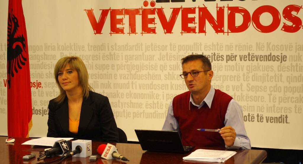 Vetëvendosje: Qeveria duhet ti mbrojë qytetarët jashtë vendit