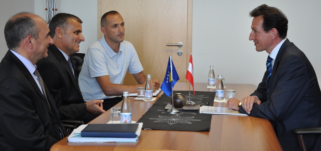 Finalizohet marrëveshja financiare mes Kosovës dhe Austrisë
