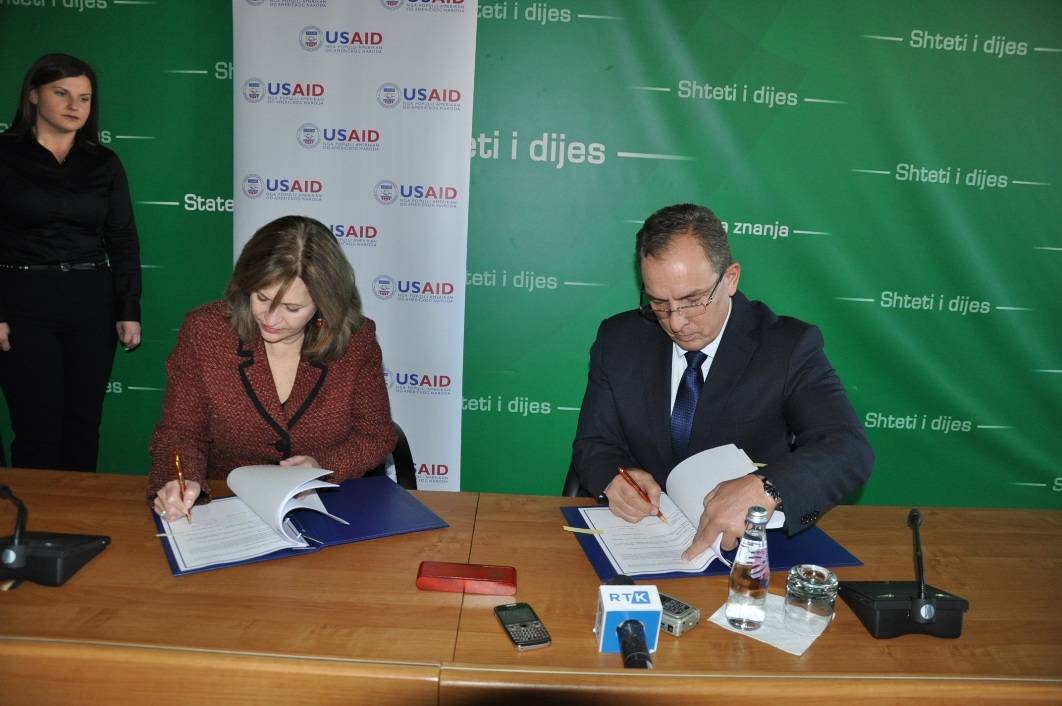 MAShT nënshkruan marrëveshje bashkëpunimi me USAID-in