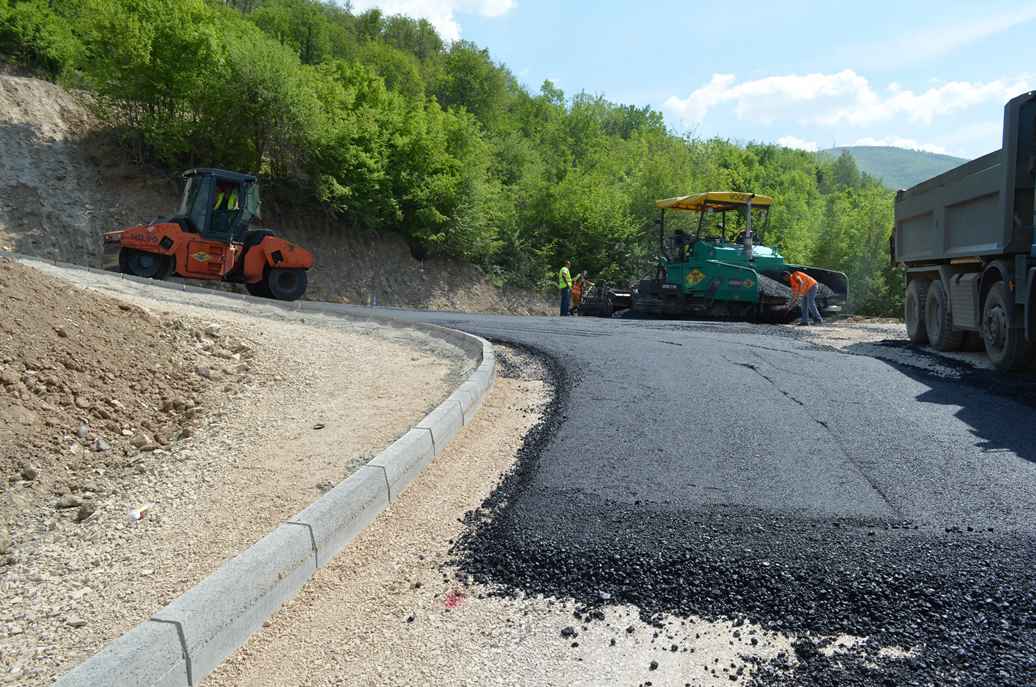 Mujota inspektoi punimet në Landovicw dhe Reqan