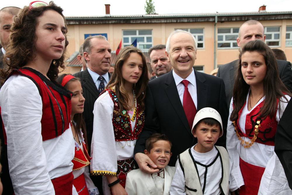 Sejdiu vizitoi shkollën fillore “Naim Frashëri” në Breznicë
