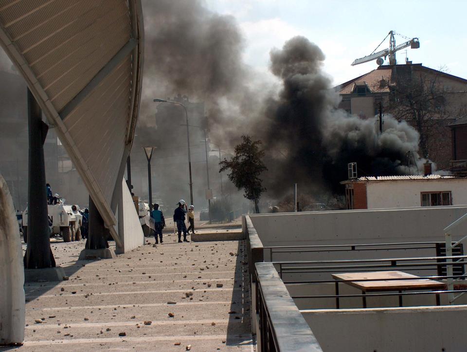 Shpërthim i fuqishëm te “Tre Rrokaqiejt” në veri të Mitrovicës