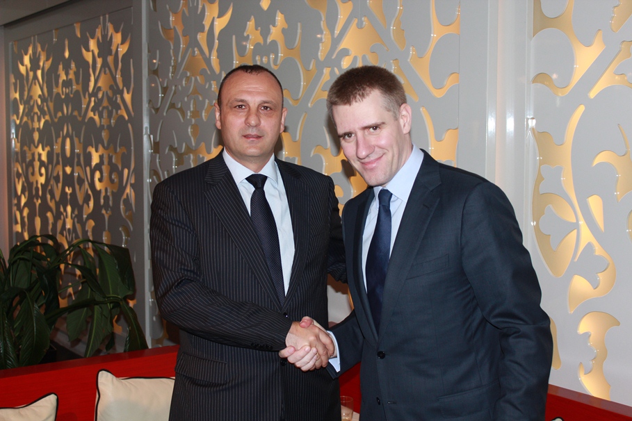 Ministri Petreviq po qëndron për vizitë zyrtare në Mal të Zi