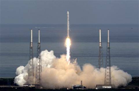 Kompania private lëshon për herë të parë një sondë në hapësirë