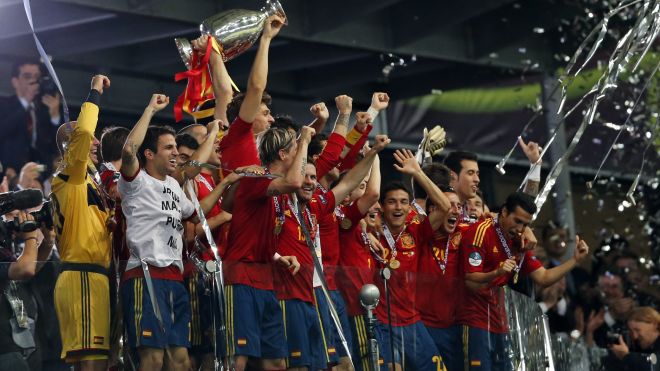 Spanja kualifikohet në Euro 2016