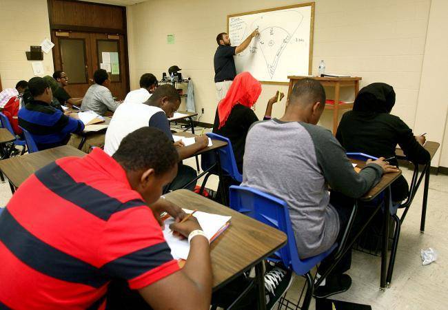 Bie numri i studentëve të huaj që studiojnë në Amerikë