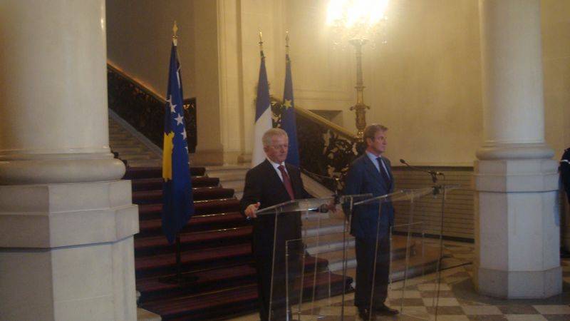 Ministri Hyseni pritet nga Ministri francez, Bernard Kouchner