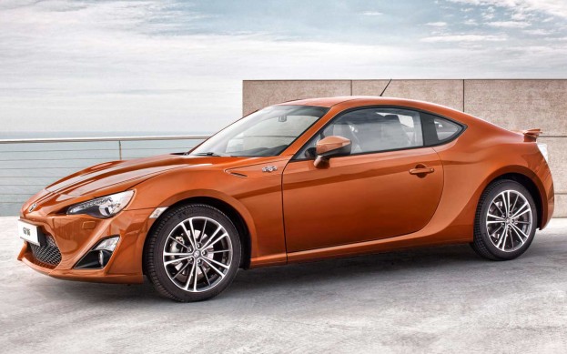 Toyota GT86, e shpejtë dhe e sigurt