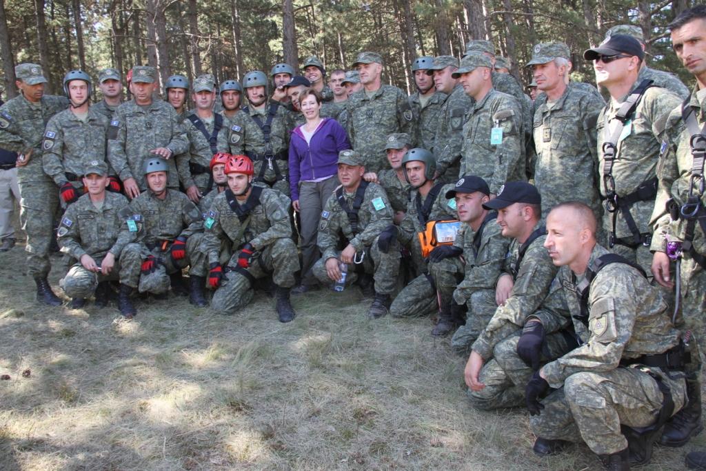 Jacobson viziton Task Forcën e Kërkim - Shpëtimit të FSK-së