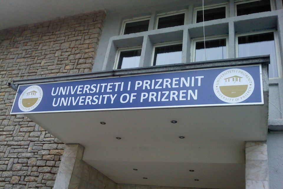 Protestojnë studentët e Universitetit te Prizrenit 