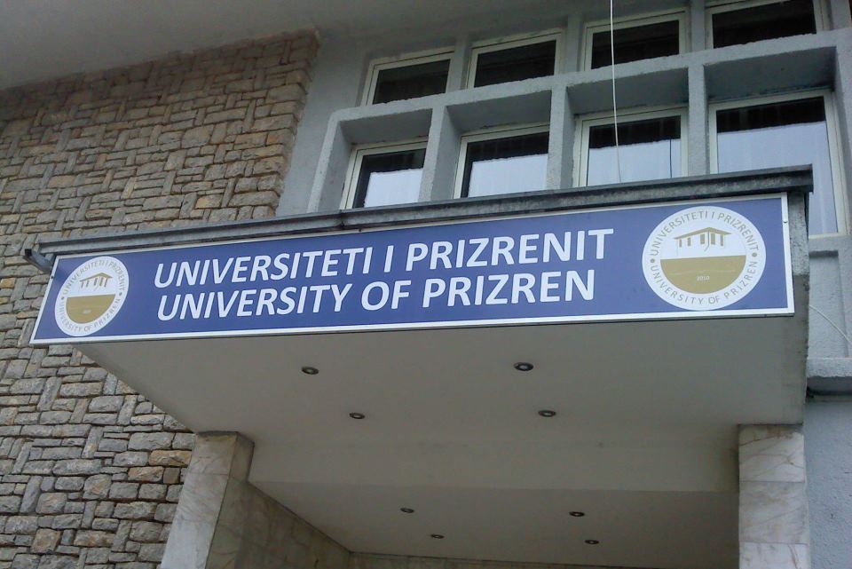 Përurohet Kabineti i Informatikës në Universitetin e Prizrenit
