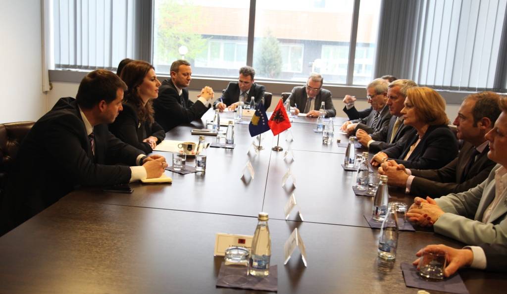 Kosova e Shqipëria me bashkëpunim për agjendën evropiane 