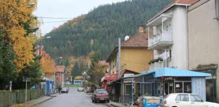 KFOR asgjësoi granatë dore në stacionin e policisë në Zubin Potok