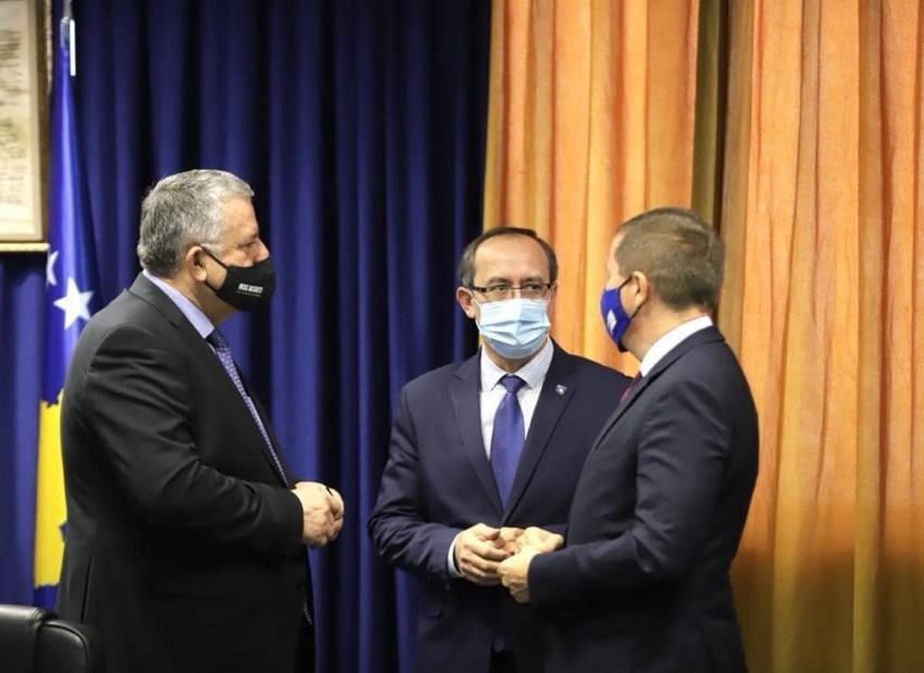 MPB jep akt emërimet për bursistët nga skema e profesionisteve të rinj