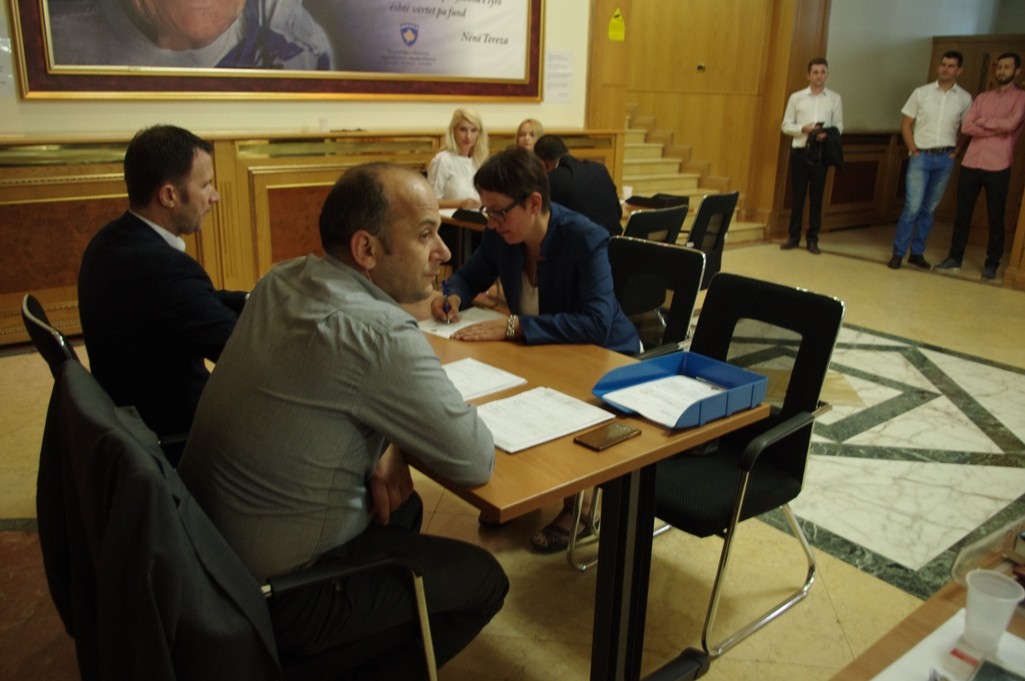 U regjistruan edhe 43 deputetë të tjerë të Kuvendit