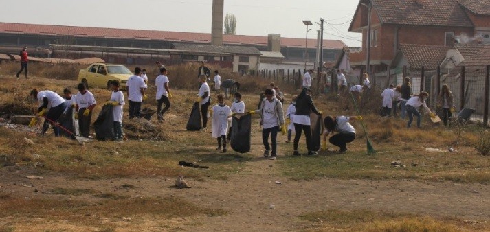 Sot mbahet aksion pastrimi në fshatin Dobrevë të Fushë Kosovës